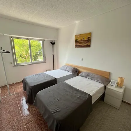 Апартаменты A 20m De La Playa